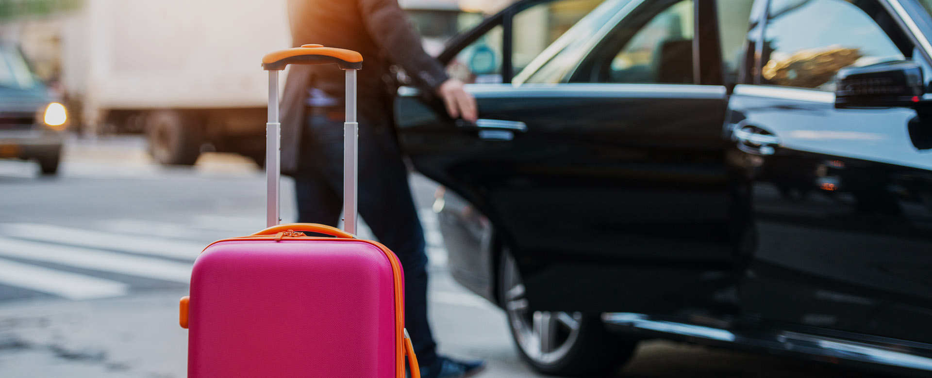 Airport-Taxi-Service-Vs-Public-Transportation-Which-Option-Is-Better