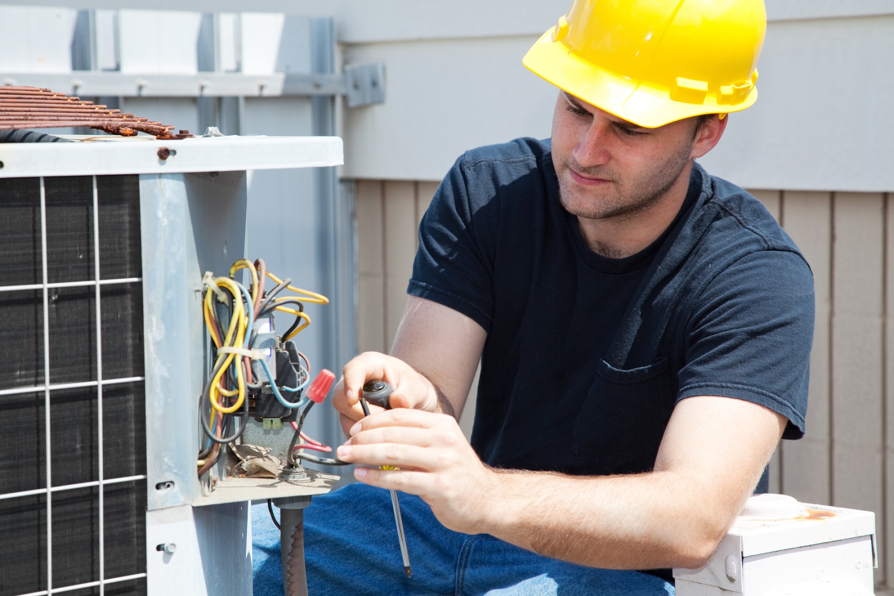 Sized-ac_repairman_02