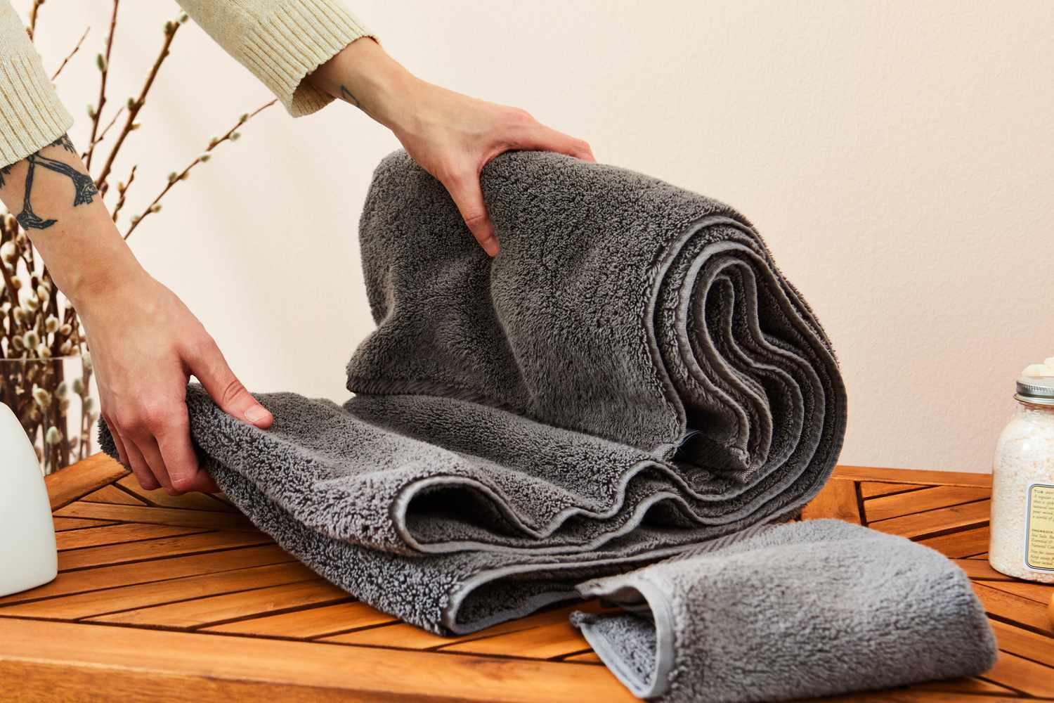 rsp-detail-matouk-milagro-cotton-bath-towel-at-nordstrom-hwortock-009-2-5f28a267e61b4351b7eb9e78d00f02ae
