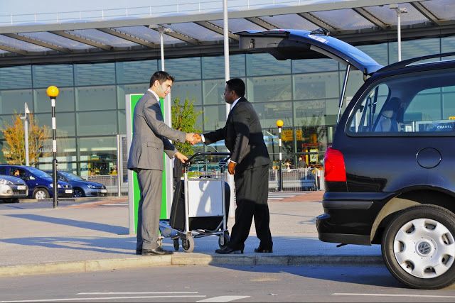 Get The Affordable And Reliable Airport Transfers Service