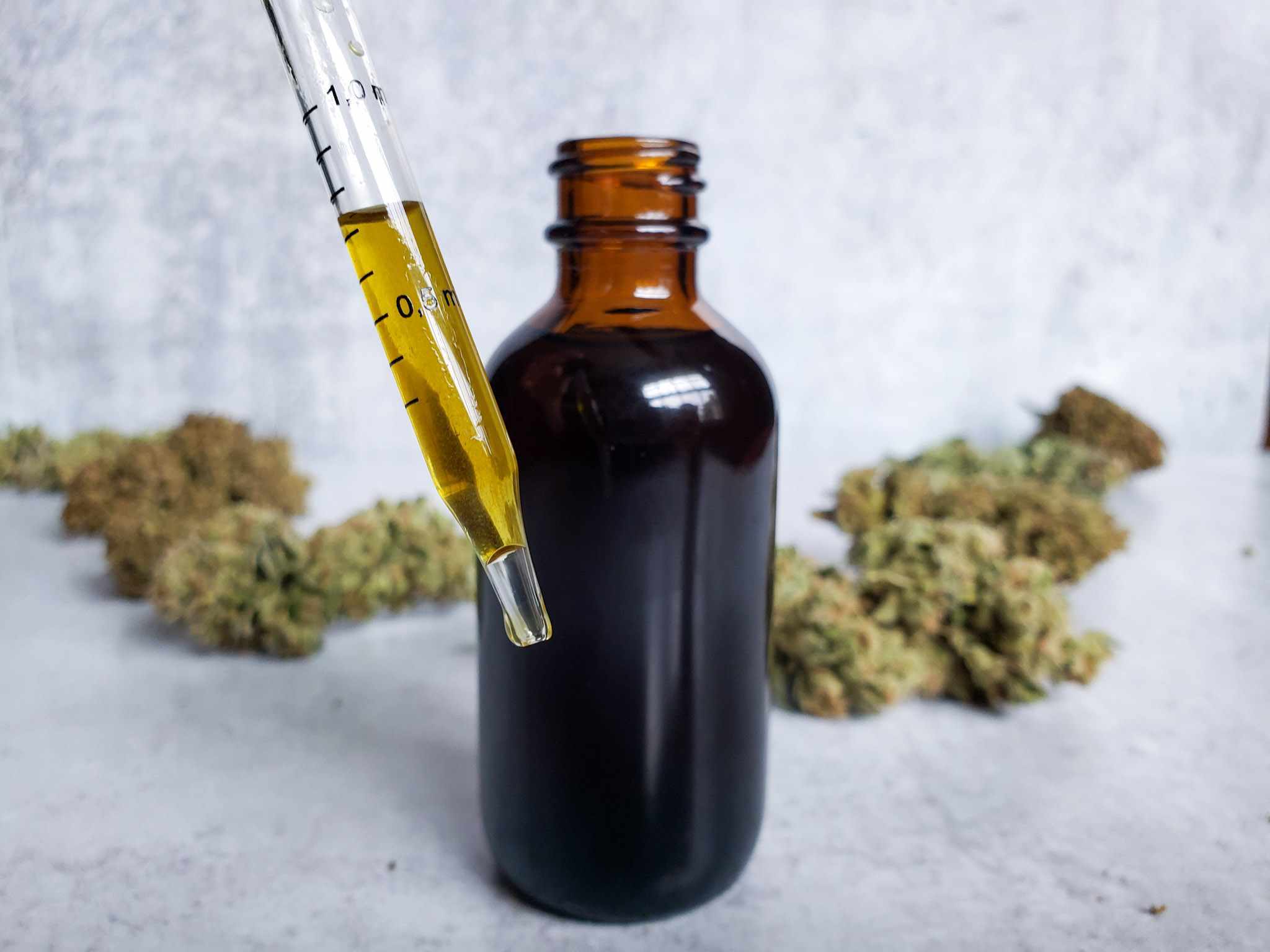 homemade-cannabis-tincture-recipe-ethanol-alcohol-extraction-homestead-chill-feature