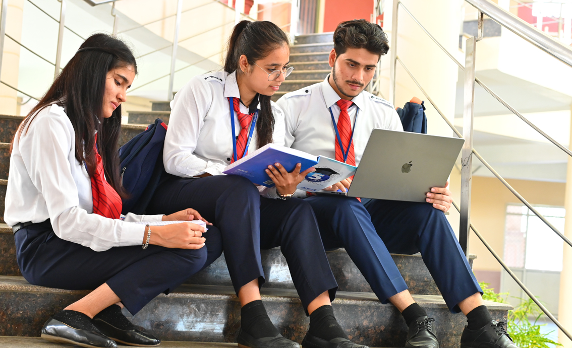 invertis university-